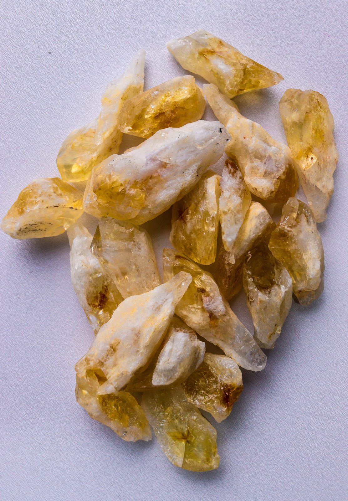 Cụm đá thạch anh vàng thô